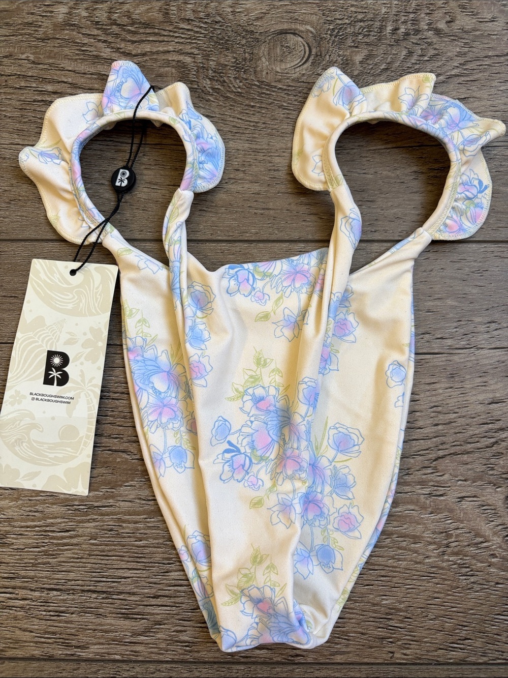 Blackbough Swim Bikini Set Floral Top Tessa Ruffled Cheeky Bottoms in Angel Cake - Picture 4 of 7